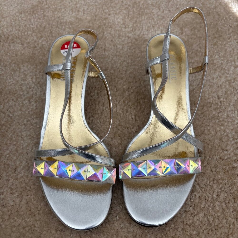 Classic‎ Elements Women's Phyllis Silver and Iridescent Accent Sandals - 6.5